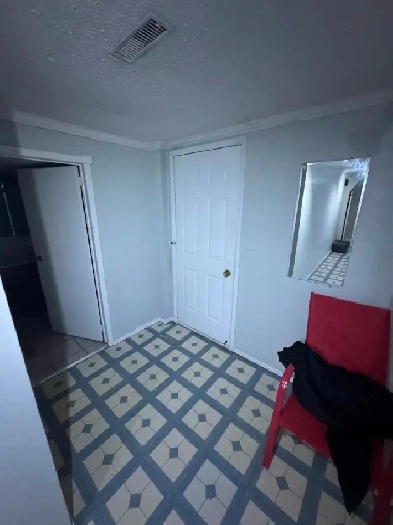 BASEMENT APARTMENT FOR RENT FOR 1 MALE 410 BOVAIRD GREAT LAKES Image# 1