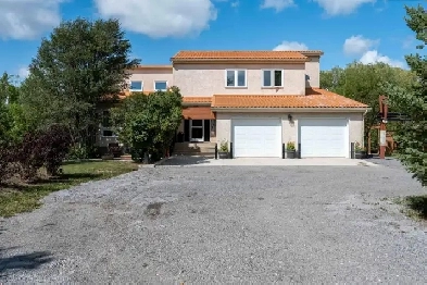 2041 Bohna Rd.Grande Pointe. $799900 Open House Aug 17 2-4pm. Image# 8