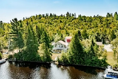 Lac Caribou, St-Joseph-de-Coleraine. Merveilleuse maison au bord Image# 2