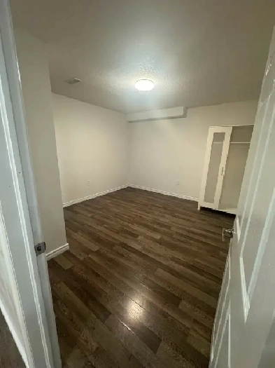 'Doon South 2-Bedroom Basement – Spacious & Modern!' Image# 5