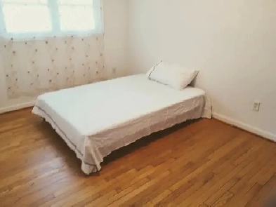 Two big private rooms (each $850 /month) are available Image# 4