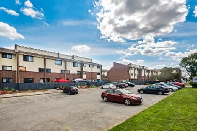 Towns at Old Chicopee Image# 1