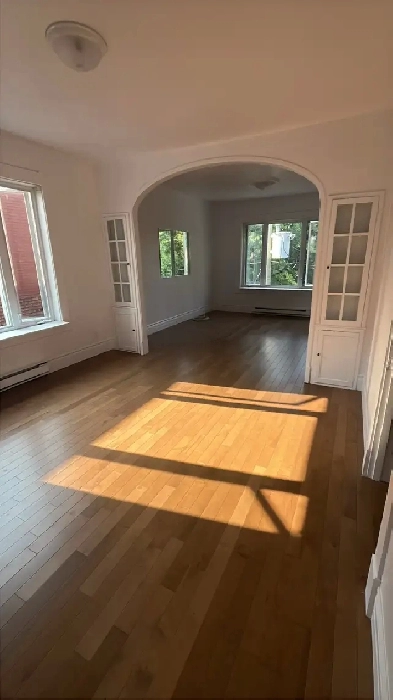 Grand appartement lumineux à louer Image# 1