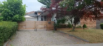 McCowan and Sheppard Main Floor for Rent Image# 3