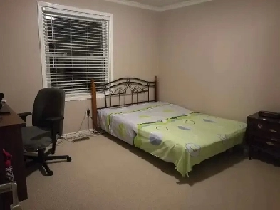 walk to UTM campus room second floor Image# 1