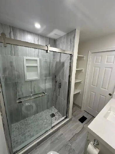 Semi Detached Raised Bungalow in Mississauga (Upstairs Only) Image# 1