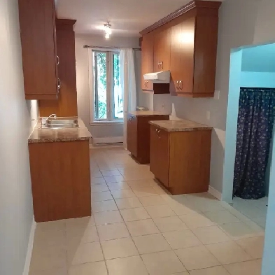 Logement 3 ½ à louer, Plateau, Non Fumeur,Chambre fermée, Balcon Image# 1