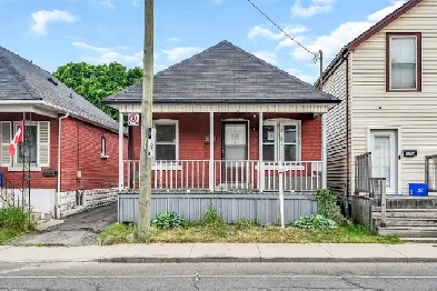HAMILTON BUNGALOW FULL OF POTENTIAL - 2 1 BED, 1 BATH Image# 6