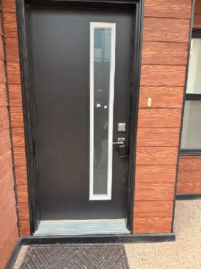 1 Bedroom, 1 Bathroom, Loft Style Townhouse Image# 15