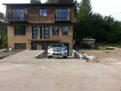 Grand 3 ½ rénové – Pointe-aux-Trembles – Vue sur l’eau Image# 1