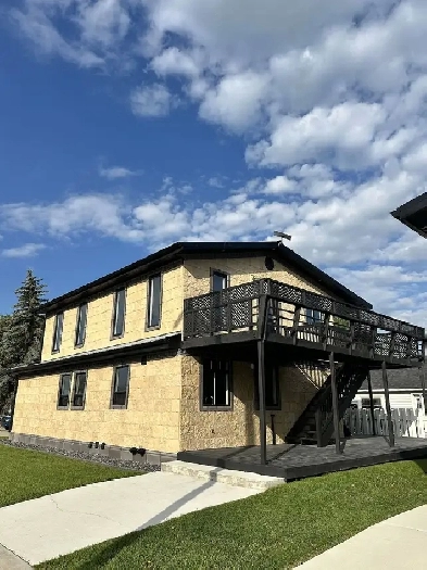 Bright, Modern, and Move-In Ready – Your Beiseker Retreat Awaits Image# 9