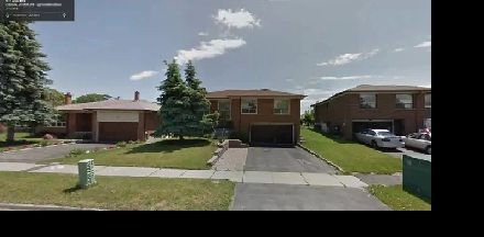 large room bright window on main floor in Etobicoke 401/Weston Image# 9