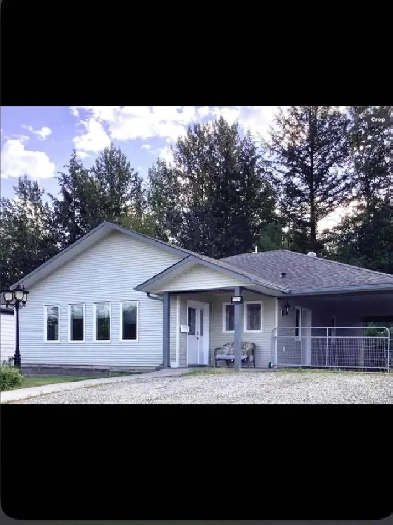 Modern 3 bed 3 bath house for sale Quesnel,BC Image# 1
