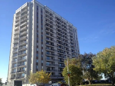 Quiet Central Downtown Apartment with Riverview Image# 4