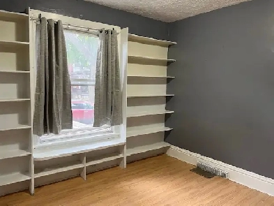 Fabulous 1BR MF Apartment -South Central Hamilton Image# 1