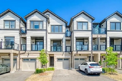 Stylish and Spacious Modern Freehold Townhouse for Sale! Image# 4