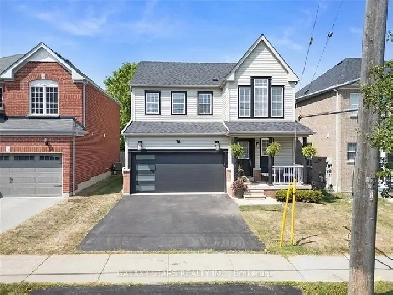 Stylishly Renovated and Move In Ready Family Home in Whitby! Image# 11