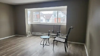 2 Bedroom 1 Bath available October 1 Image# 1