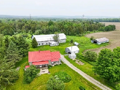 Tingwick (Centre-du-Québec) : Domaine 27 acres,maison, bâtiments Image# 1