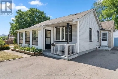 Spacious Corner Lot Bungalow with In-Law Suite Image# 1