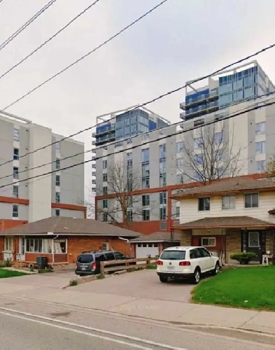 Student  Housing  at fantastic location close to UW Image# 1
