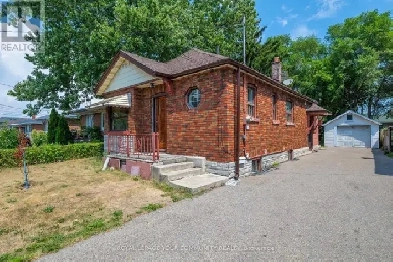 Detached Home with Garage & Rental Potential Image# 1