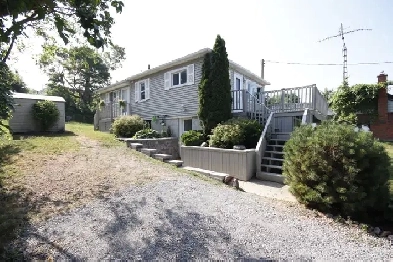 Bridgenorth House For sale $459,900 Image# 10