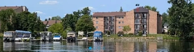 Magnifique condo, 4 1/2, sur le bord de l'eau Image# 7