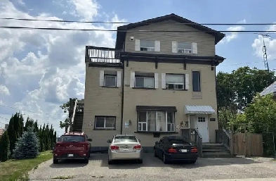 Stylish 1-Bedroom Near Downtown Kitchener & Market! (Unit 2) Image# 7