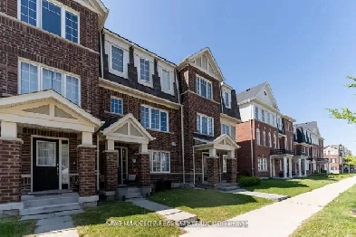 Freehold townhouse with double car garage for rent Image# 12