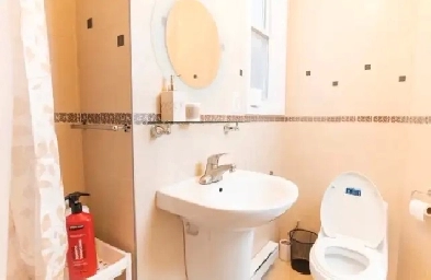 Near metro Monk furnished room with  air conditioner for rent Image# 2