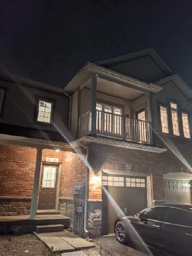 2 Bedroom, 2 bath Executive Townhouse Image# 6