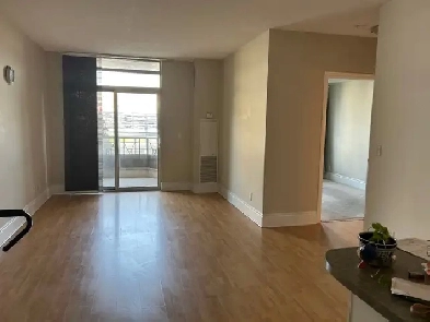 One bedroom Condo with balcony Image# 3