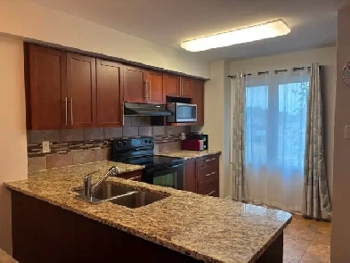 Freehold Home for Sale | 3 Bedrooms   Den | 3 Bathrooms Image# 9