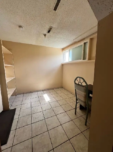 Room for $650 including all utilities Image# 1