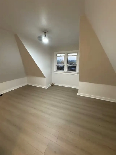 3 Bedroom 1 Bath Apartment for Rent Image# 6