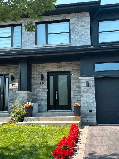 Townhouse for rent available in vaudreuil dorion Image# 12