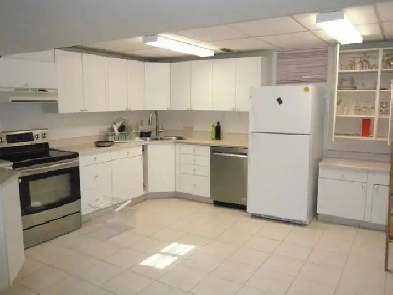 1 bedroom basement suite Image# 4