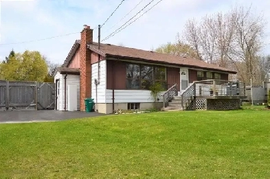 Private 3 bdrm Waterfront Bungalow for rent in Trenton Image# 6