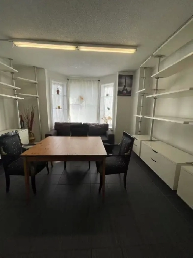 Beautiful 3-bedroom townhouse. $2475 utility includedfurnitured Image# 5