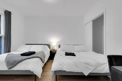 Bright Spacious Furnished Room – Near Metro Frontenac – $850 Image# 1