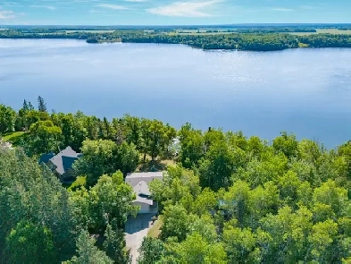 WATERFRONT in LAC DU BONNET FOR SALE Image# 7
