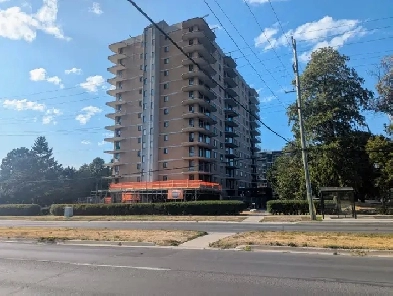 Attention Retirees & Professionals – 2-Bedroom Condo for Rent Image# 25