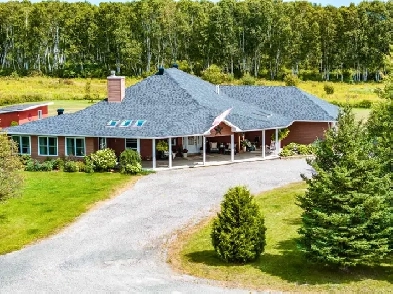 WELCOME TO YOUR DREAM RETREAT! Image# 3