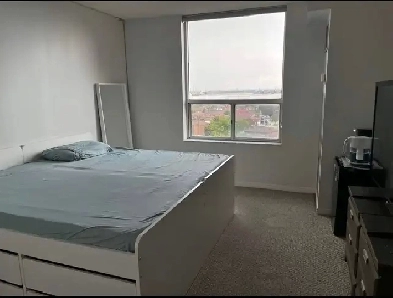 Master bedroom for rent near Humber College Image# 6