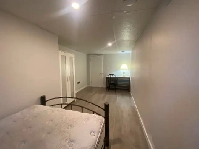 room for rent Image# 6