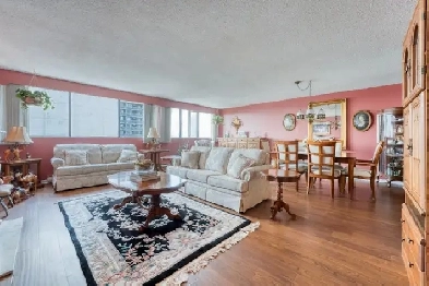 CONDO IN ROYAL WINDSOR TERRACE Image# 10