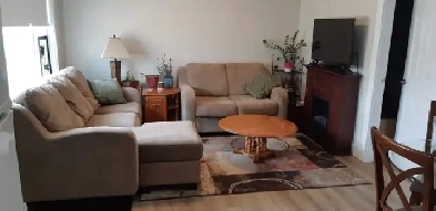 2 bed/1 bath Duplex in Merritt Image# 5