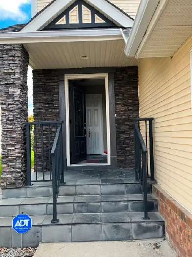 23 Cougarstone Grove Southwest (Cell: 403-8505109) Image# 1