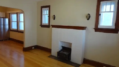 For Rent 3 Bedrooms and a den, one bathroom,duplex up-stair Image# 7
